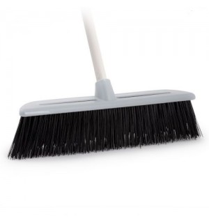 Щетка для пола уличная с/черенком 38см жесткая М6461
